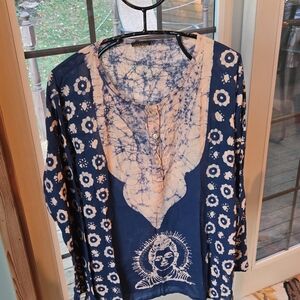 Classic Imports Blue and‎ Cream Graphic Long Sleeve Sz. XL Women's Top